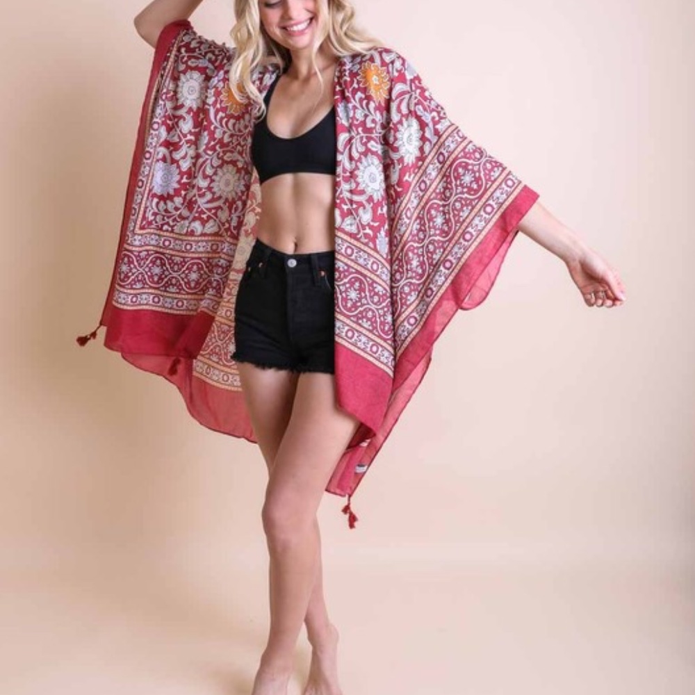 NWT  Boho Chic Tapestry Tassel Kimono